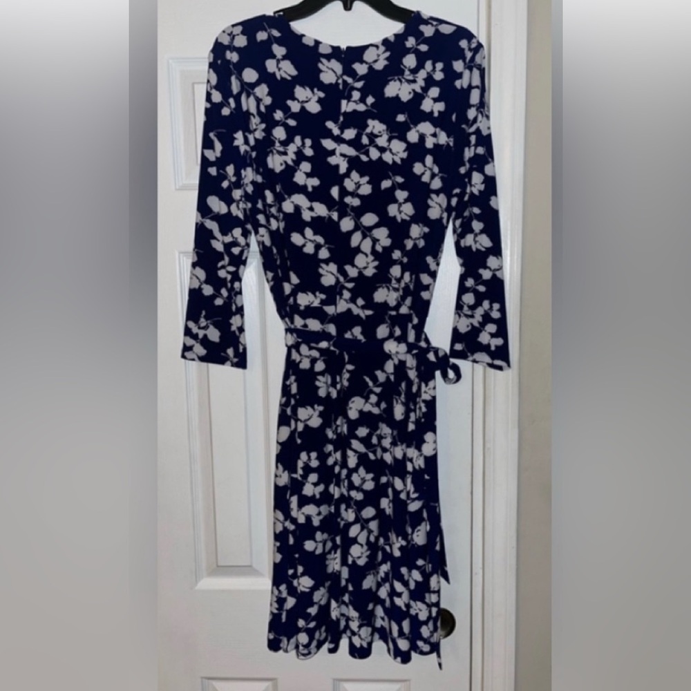 Beautiful, NWT, Lauren Ralph Lauren Dress, Size 14
Never worn